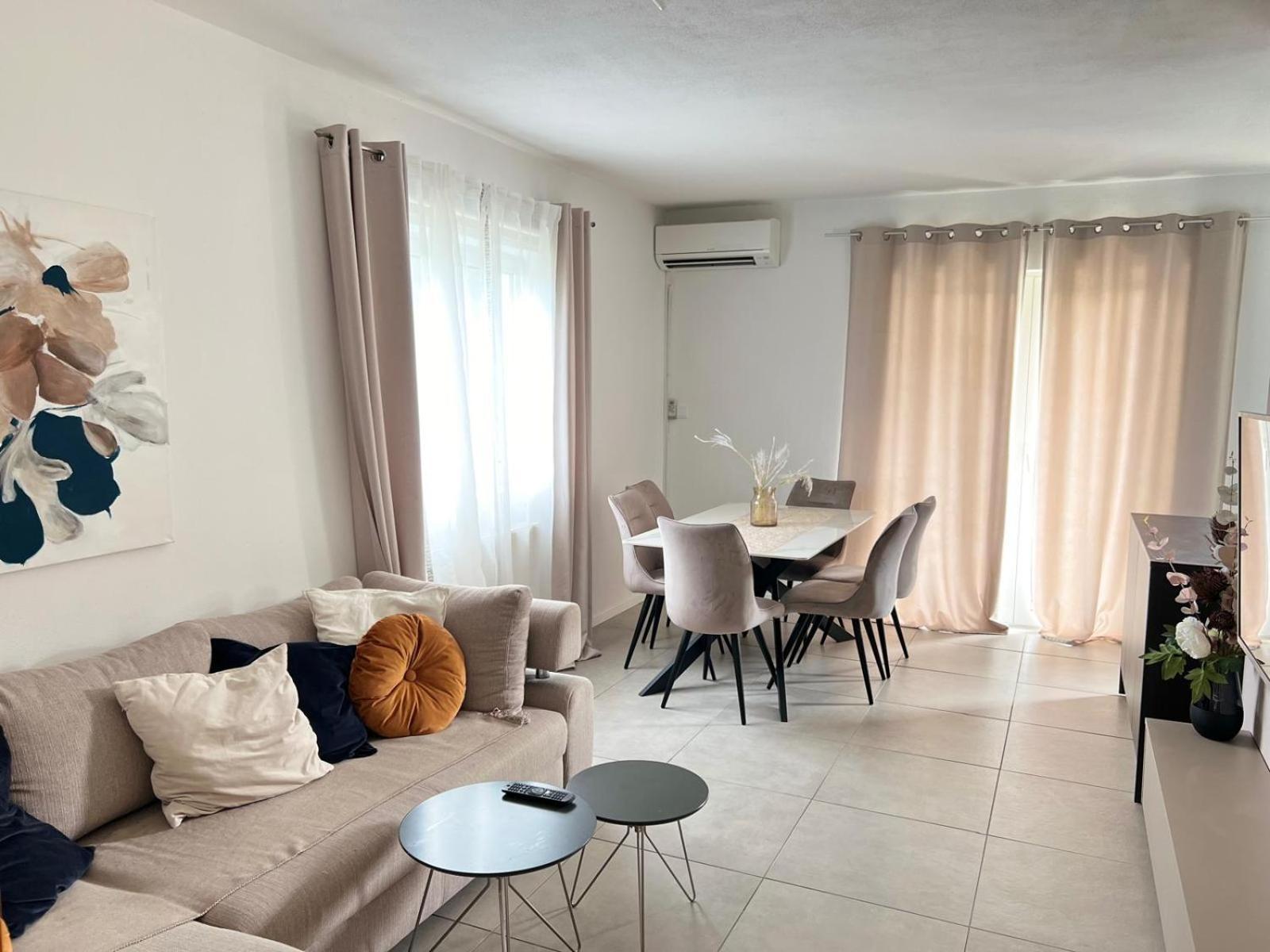 Villa Oleander مارينا المظهر الخارجي الصورة