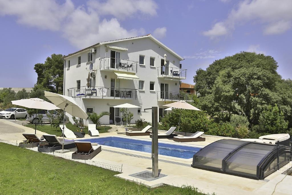 Villa Oleander مارينا المظهر الخارجي الصورة